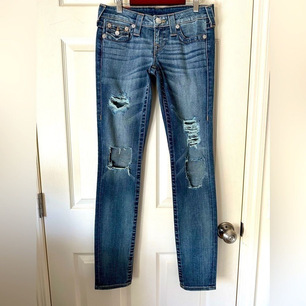 NWOT True Religion Ladies Low Rise Ripped Denim Size 26, Never Worn, Brand New